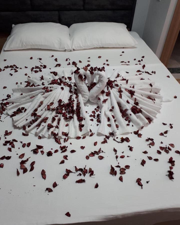 Gemlik Esas Pansiyon מראה חיצוני תמונה